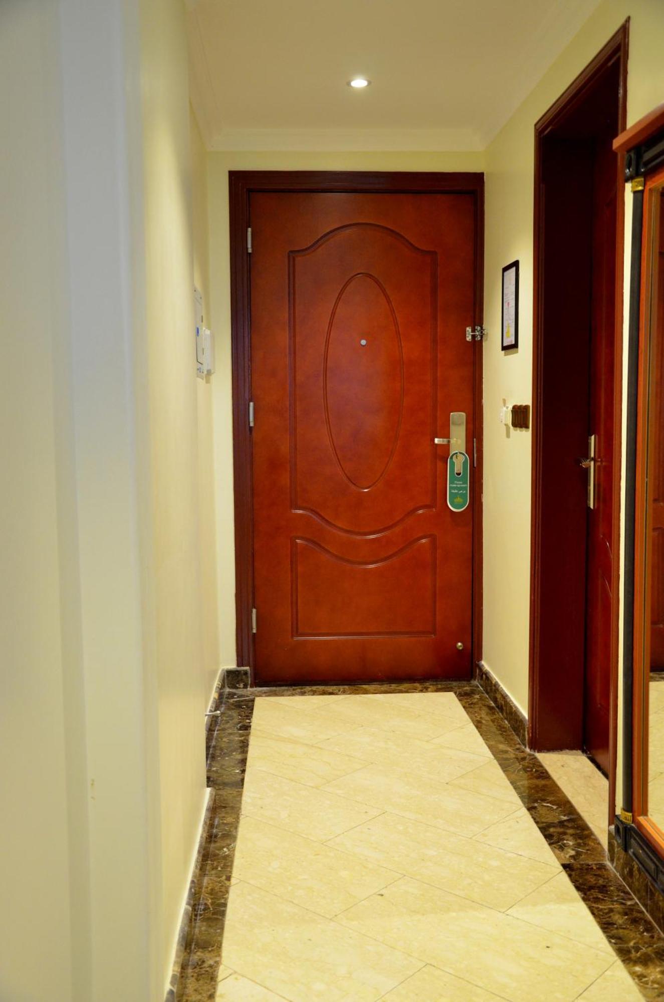 皇冠大厦酒店 Al Al Jubail 外观 照片